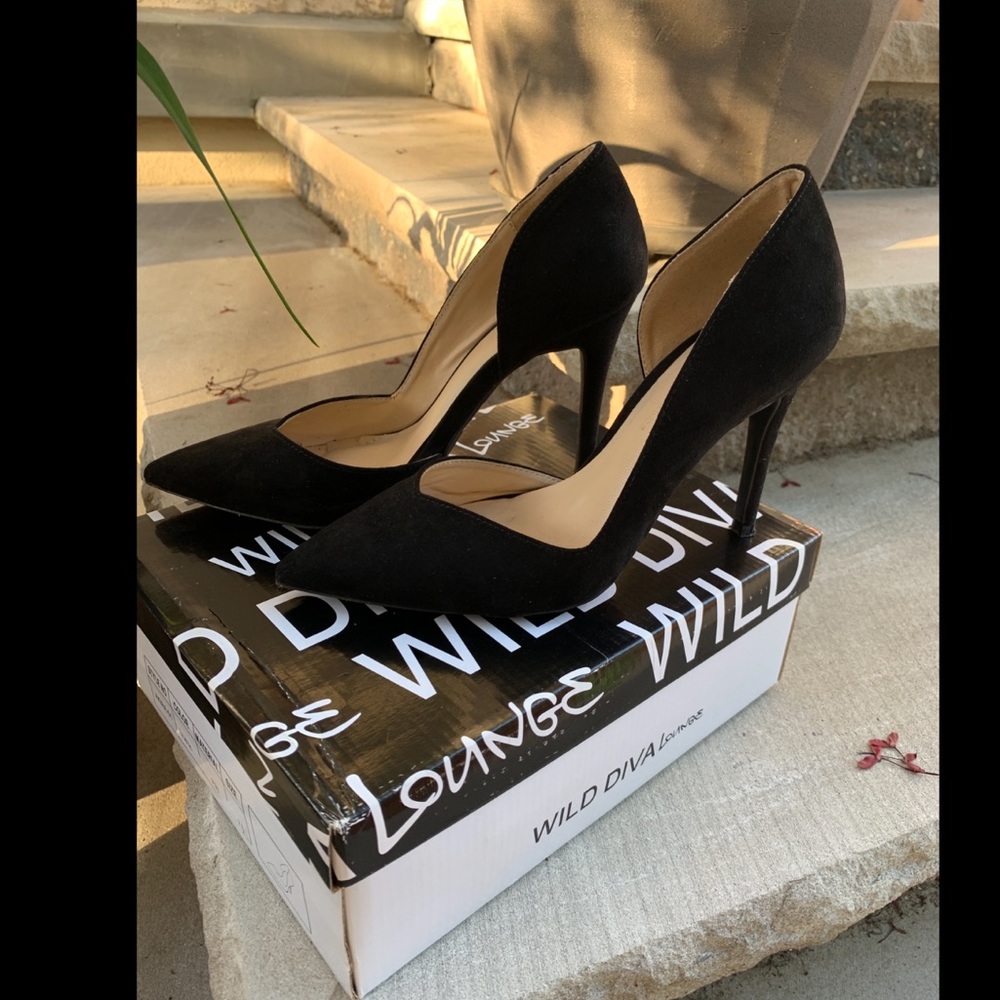 Black heels - Picture 2 of 4